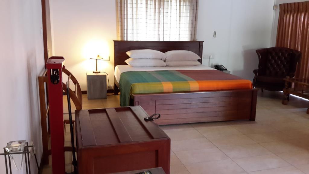 Lodge 19 Negombo Eksteriør billede